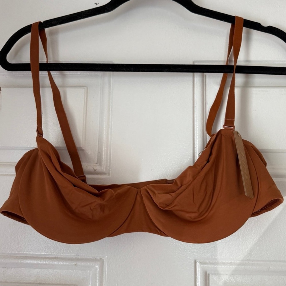 SKIMS Tan Women's Bra